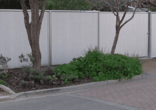 What Configurable Options Are Available for Modular Wall Fencing?