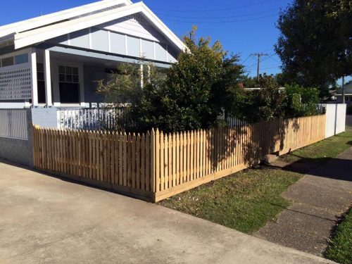 Cairns Fencing Solutions: What to Consider When Choosing a Local Contractor