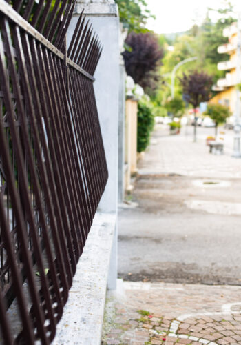 Boundary Fence Regulations in Victoria – Understanding Your Fencing Obligations