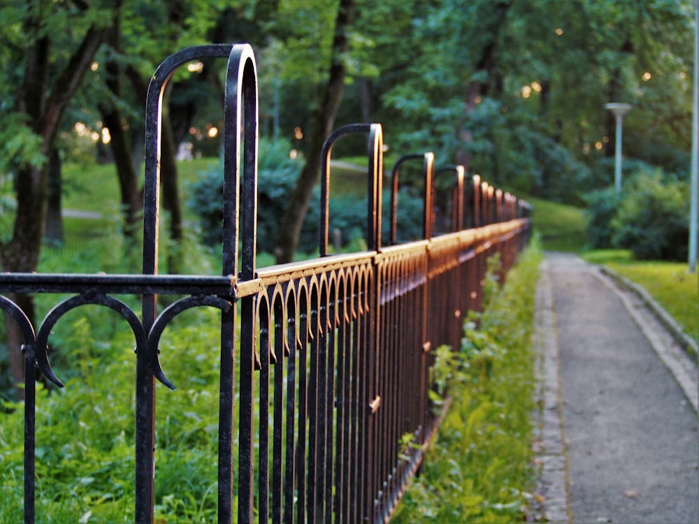 free quote fencing services