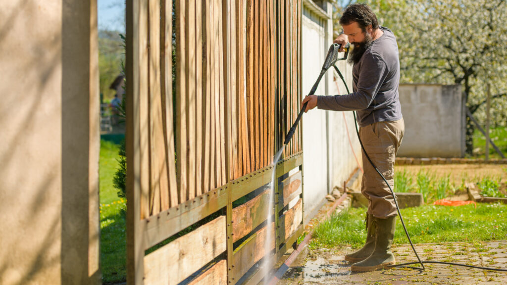 signs that you need fencing repair