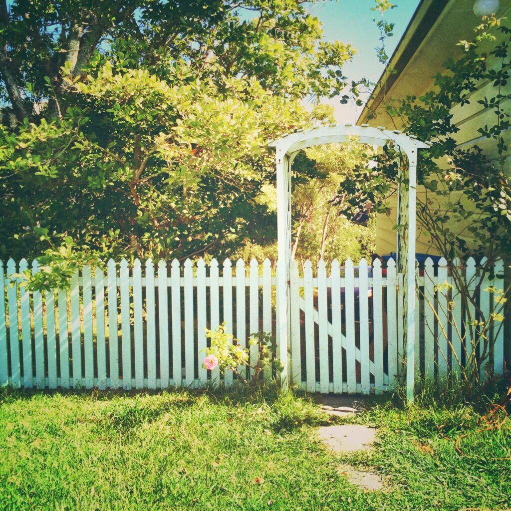 best local fencing contractor