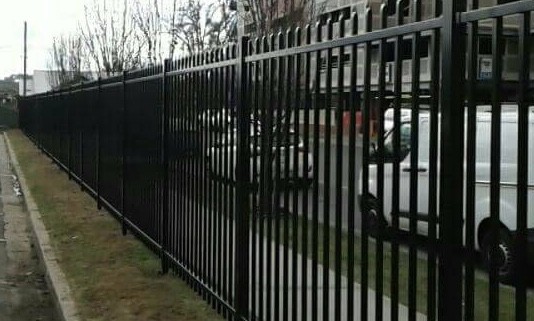 Timber Vs Metal Fencing